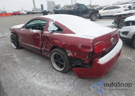 2007 Ford Mustang Gt Deluxe/Gt Premium из США, поврежденный, VIN 1ZVFT82H775292081